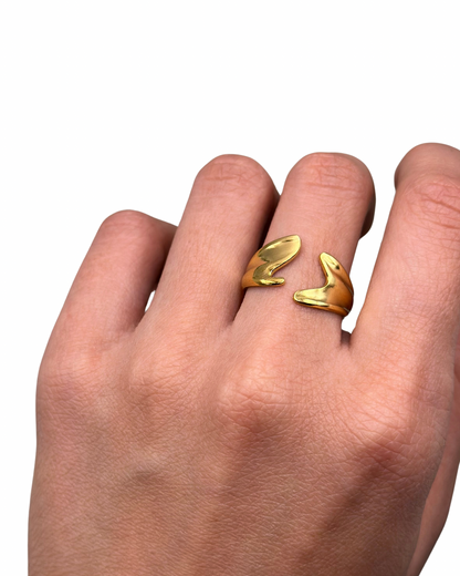 Gold Claw Ring